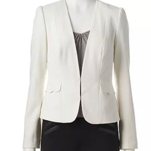 Gorgeous Cream Scalloped Blazer